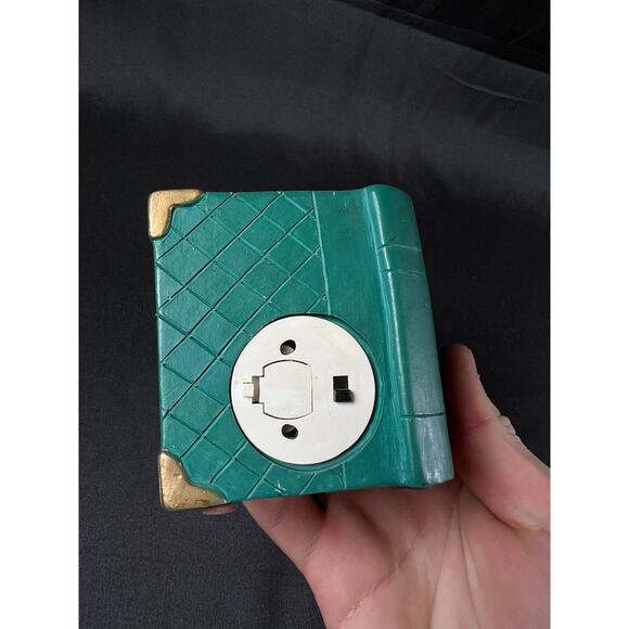 The San Francisco Music Box Co. "home is where the heart is" Book w bear & dog - Picture 4 of 10